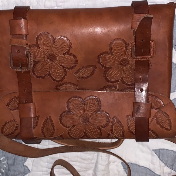 ๐ฒ๐ฝ Authentic Artisan Handmade Mexican Leather Embossed Briefcase ๐ผ - Picture 2 of 11